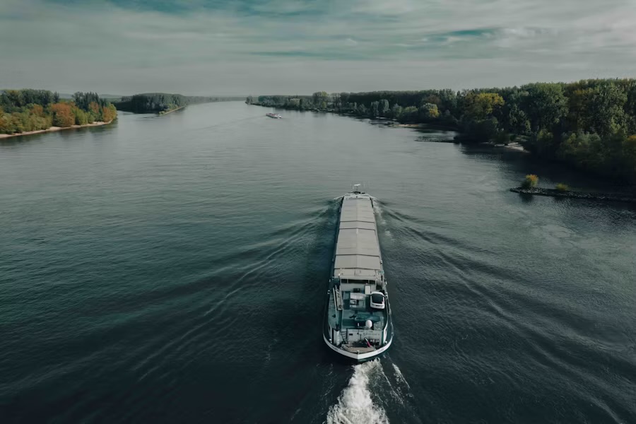 Discover your future in inland navigation